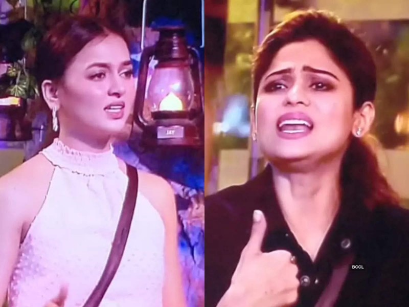 Tejashwi-Shamita fought with each other in front of Salman Khan, BB Grand Finale created a ruckus