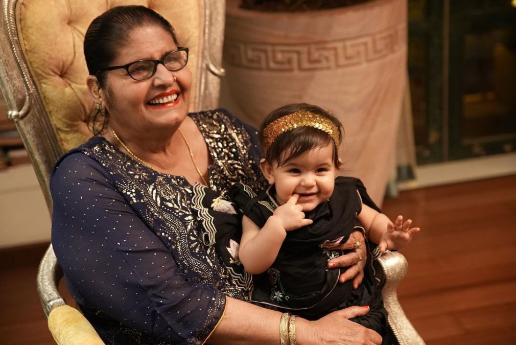 Kapil Sharma's daughter learning to walk, Watch video