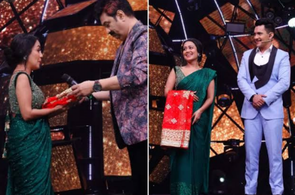 Kumar Sanu gives 'Shagun' to Neha Kakkar, special gift from Aditya Narayan