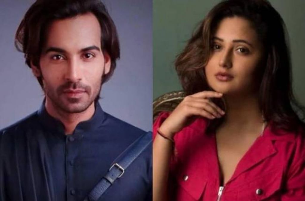 BB13: Arhaan Khan, upset over hearing such things from Rashmi Desai