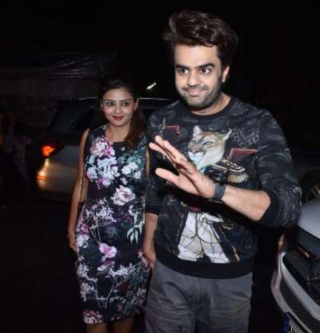 Manish Paul, Wife On Romantic Dinner Date, Photos Going Viral