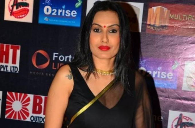 Kamya Punjabi's anger erupts on social media after watching viral video of police