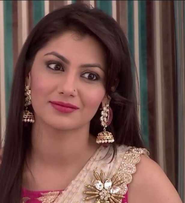 After the fire-breakout on the sets of 'Kumkum Bhagya', Sriti Jha shares a post on Instagram