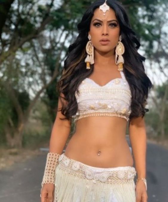 Nia Sharma's new look from the set of Naagin 4 went viral