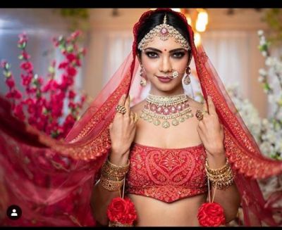 Bridal Photoshoot of Pooja Banerjee is trending on social media, gets a fierce compliment!