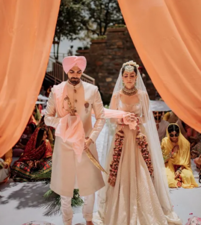 Karan Grover gets married to Poppy Jabbal, fans shocked to see the picture