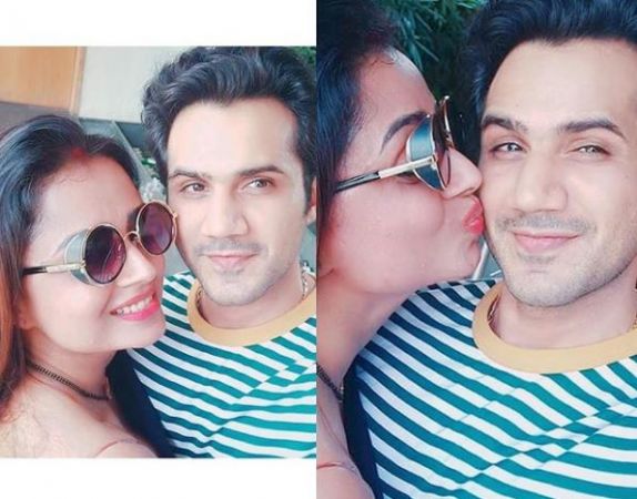 YRKKH Fame Parul Chauhan enjoys the vacation with her husband!