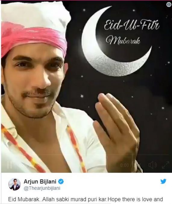 In a special way, TV stars greeted their fans with Eid