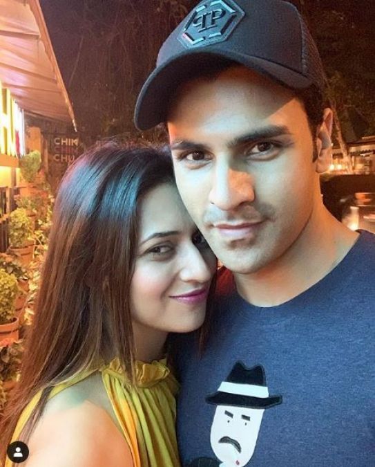 Trollers raise questions on Divyanka and Vivek's relationship; know why!