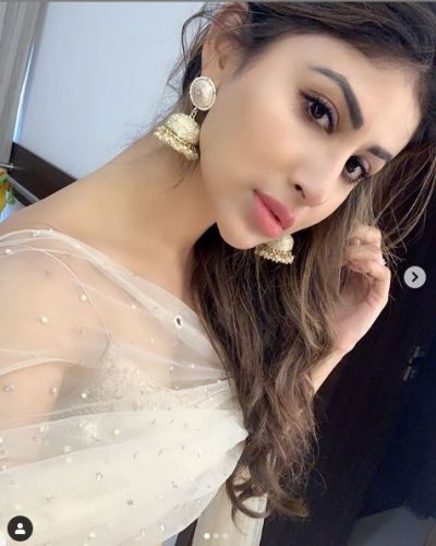 The new photos, shared by Mouni is a reply to the trollers!