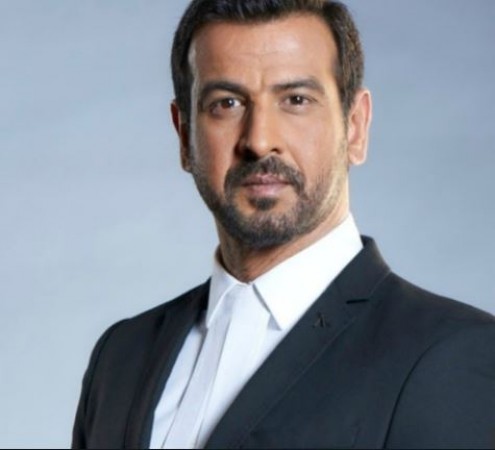 Ronit Roy is helping 100 families by selling household items