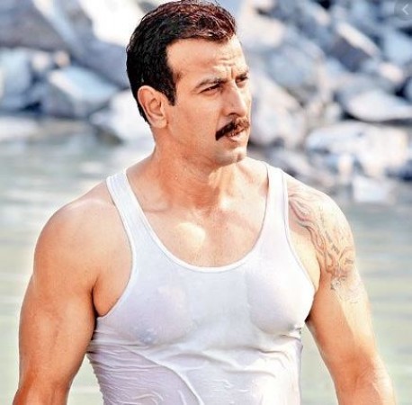 Before becoming an actor, Ronit Roy was the bodyguard of this famous actor, himself made this big disclosure