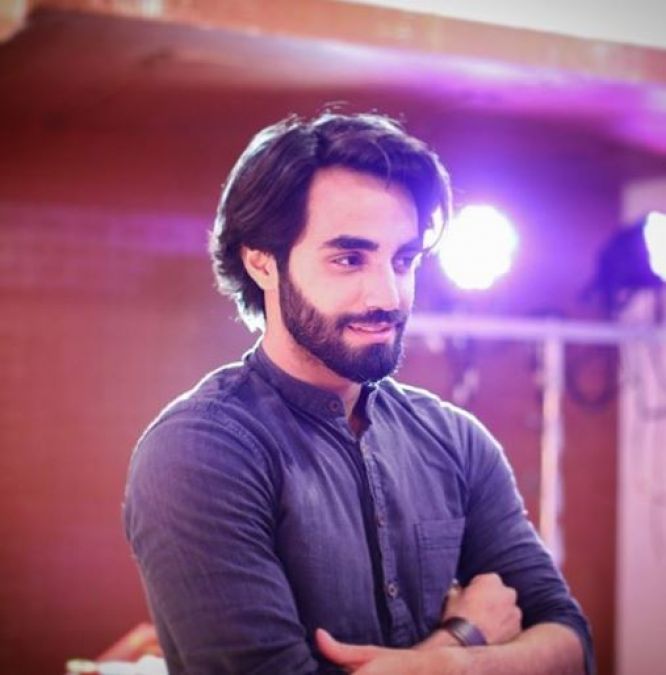 Karan Jotwani helped migrant laborers