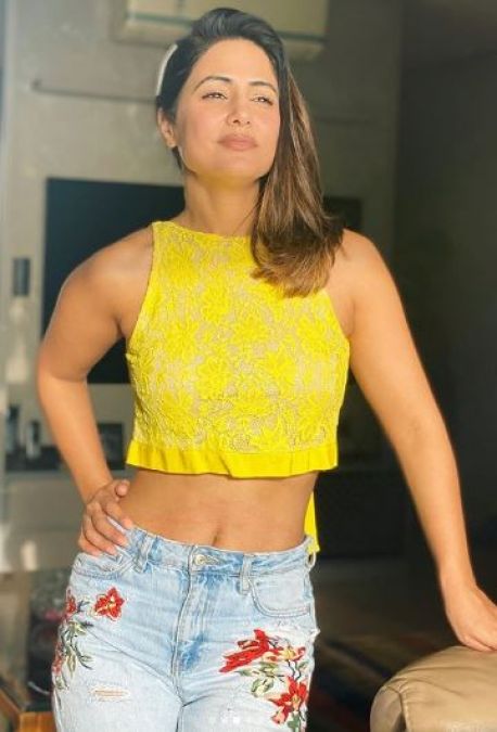 Hina Khan shared perfect belly picture