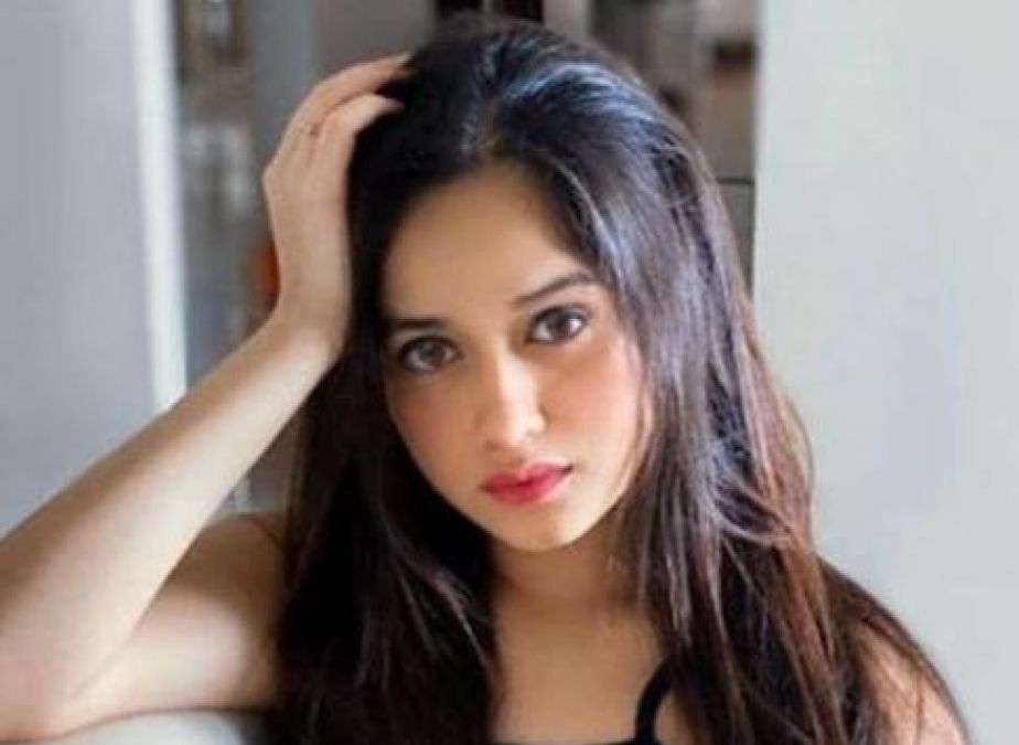 Jannat Zubair's new song released, Father helped to shoot