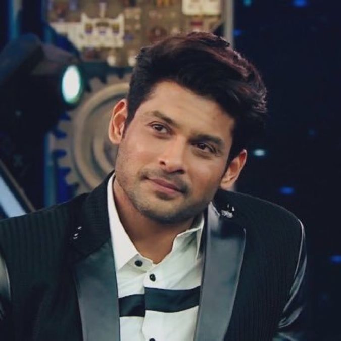 Sidharth Shukla stuns fans coupling with 'Broken but beautiful 3' co-star