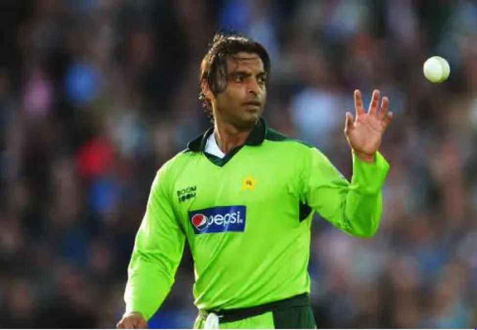 सोनाली बेंद्रे से पागलों की तरह प्यार करता था यह पाकिस्तानी क्रिकेटर, करने वाला था किडनैप!