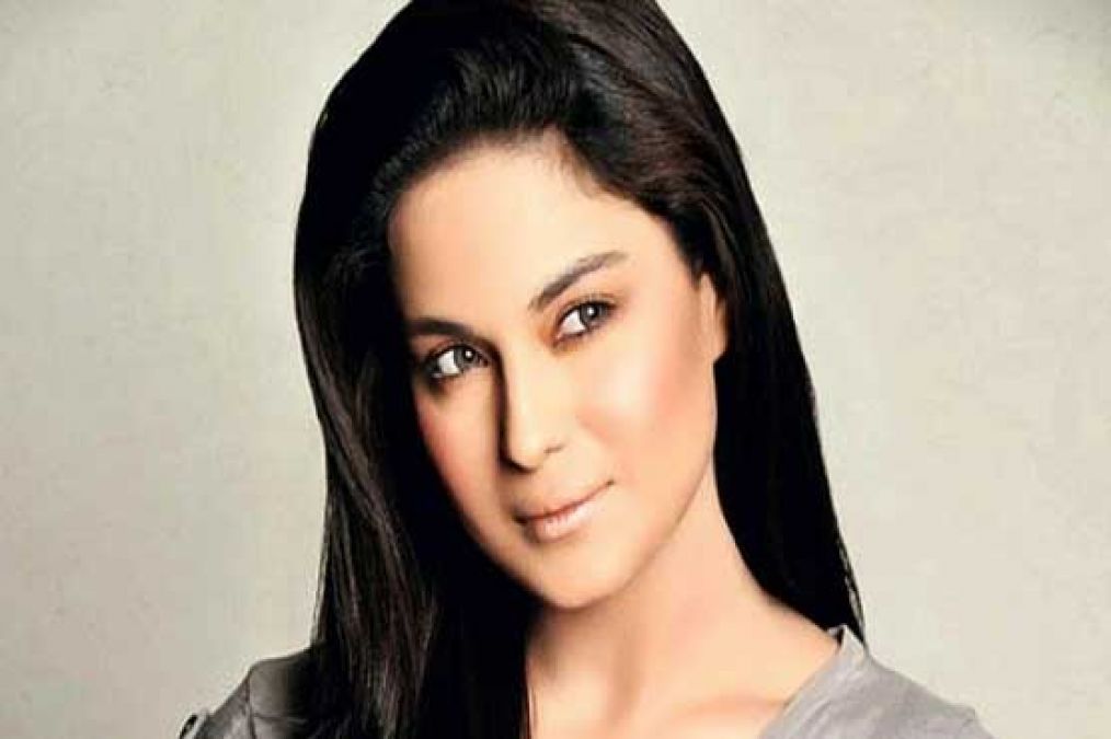 You'll be amazed after knowing these facts about Veena Malik; read on!