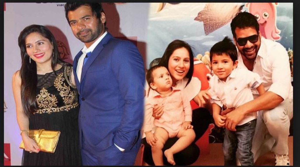 Goons attack the set during the shooting; Shabir Ahluwalia escapes!