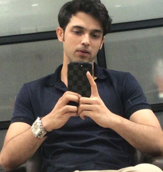 Kasautii Zindagii Kay 2 fame Parth Samthan shares picture of leg injury