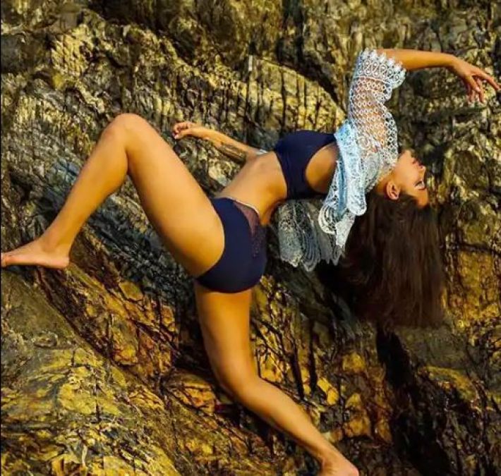 Aashka Goradia shares yoga poses on International Yoga Day