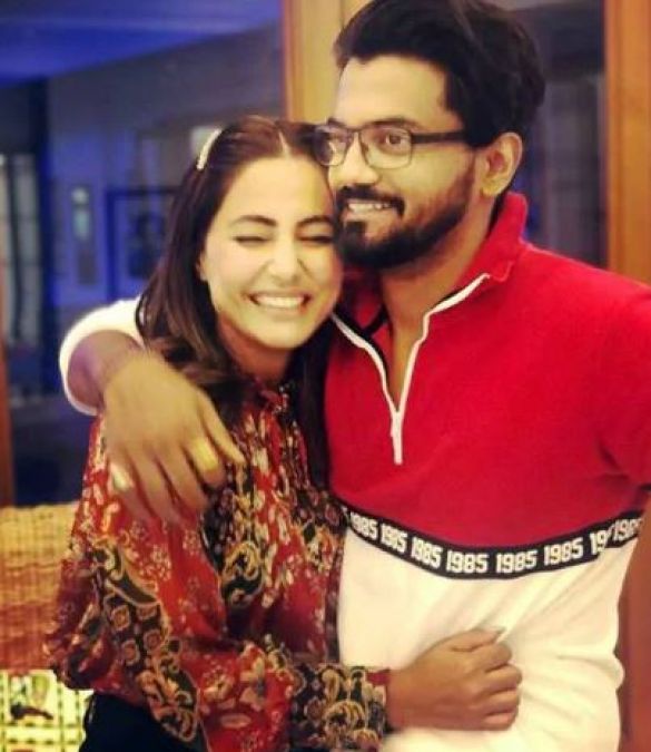 Hina Khan shares a picture with her boyfriend Rocky