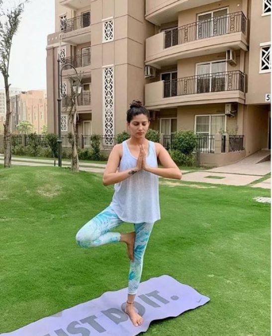 Sapna Choudhary shared her Yoga pictures; gave such advice!