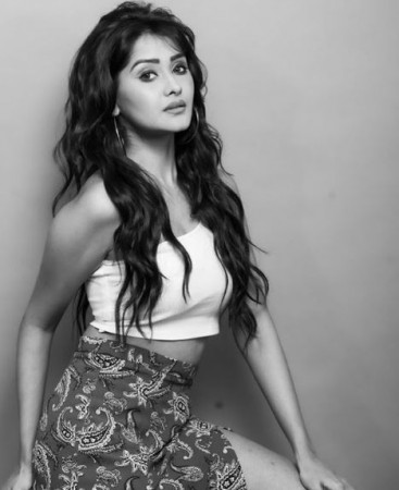 Kanchi Singh's new pictures driving people crazy