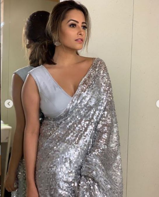 Anita Hasanandani looked amazing in the silver sari