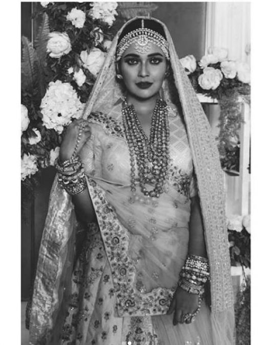 Mansi Srivastava looks amazing in her bridal look!