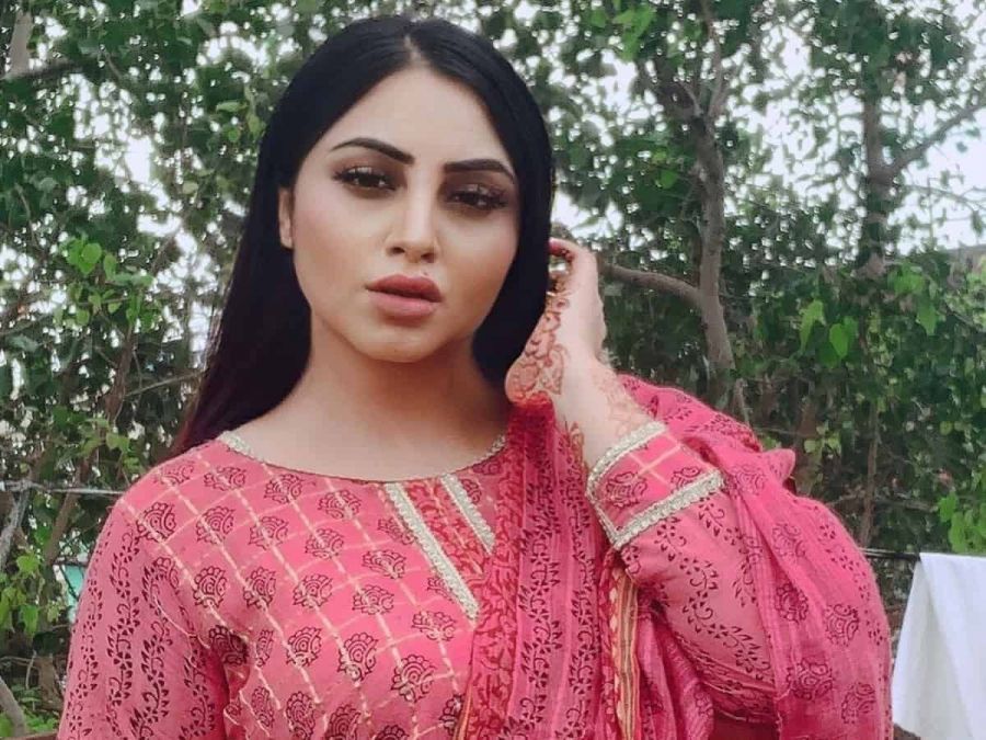 Arshi Khan will become bride on National TV, demands crores of fees for Swayamvar show