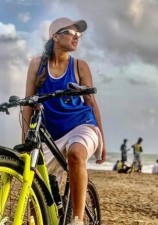 Nia Sharma-Arjun Bijlani spotted doing bicycle riding