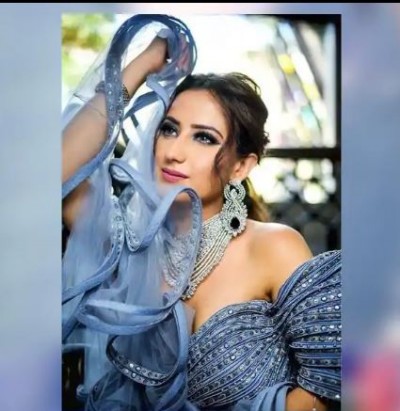 Alisha Panwar sparks magic with intoxicating eyes, See pics