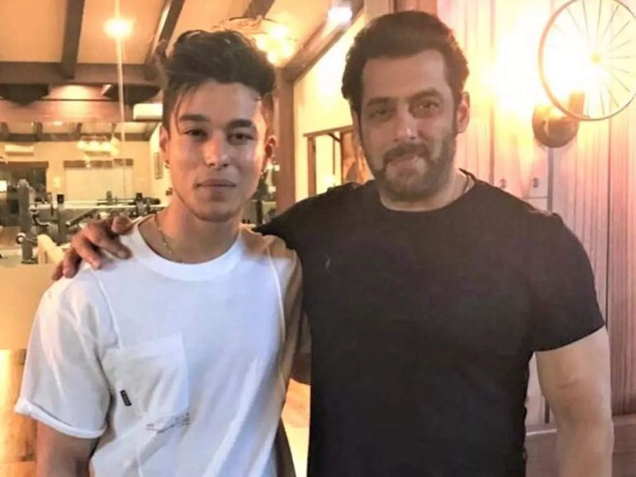Salman Khan is happy with Pratik Sehjapal, shares this special video