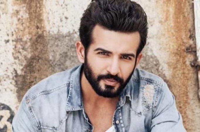 Jay Bhanushali shares a cute video of his daughter holding a microphone; Watch