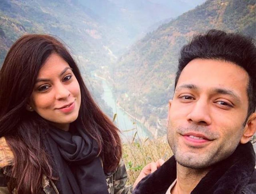 This famous couple of TV soon to become parents after nine years of marriage, shares post