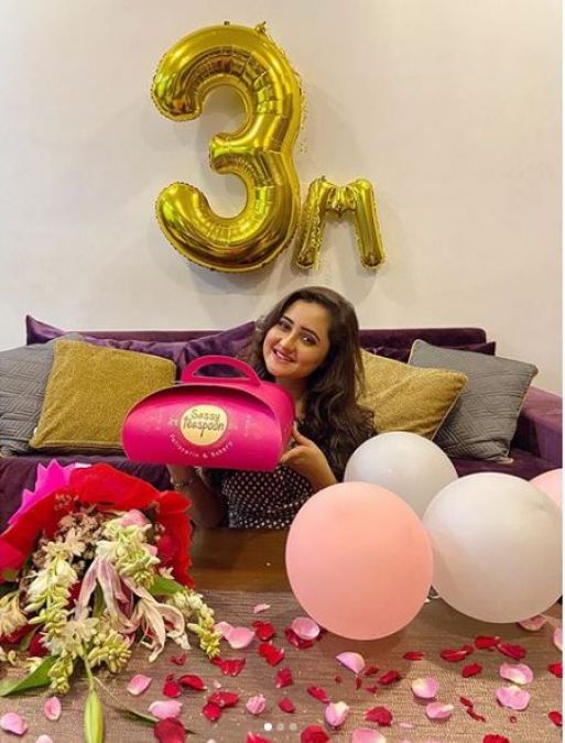 Rashmi Desai gets this good news, celebrates with close friend