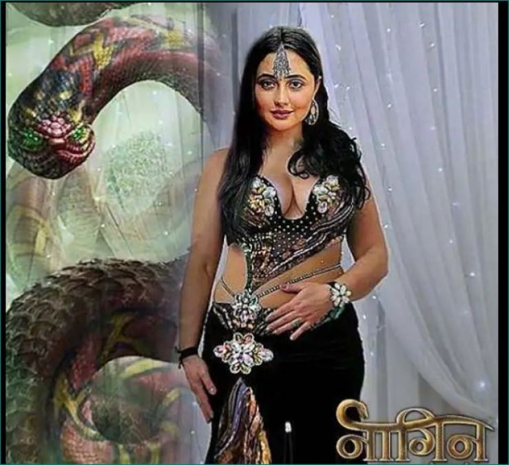 Rashmi Desai's look reveals from Nagin 4, Fans go crazy