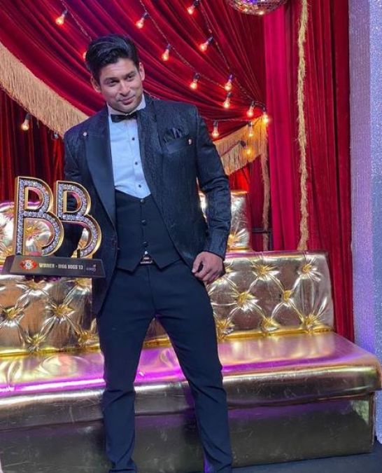 Siddharth Shukla wishes these two women from special post