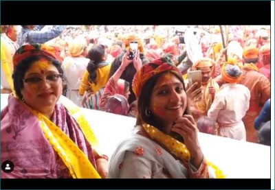 Mohenna Kumari reaches Barsane to celebrate Holi with mother-in-law
