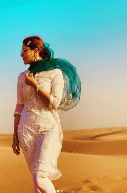 Rubina seen enjoying in desert, pictures surfaced