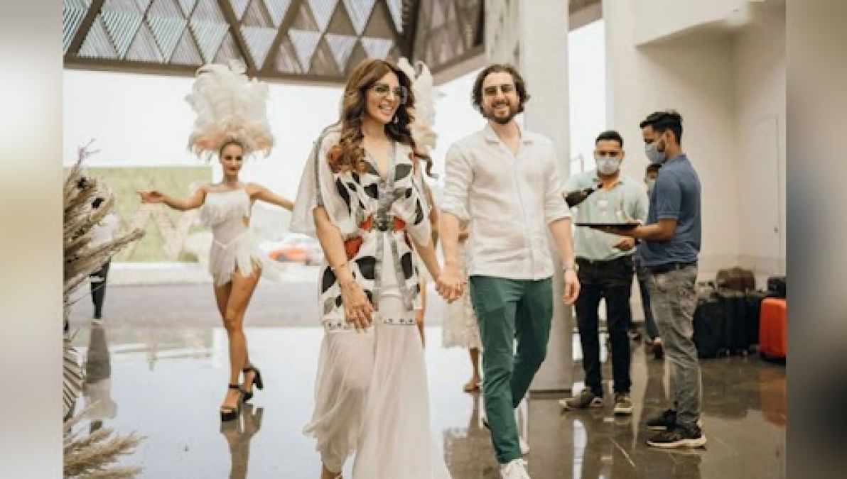 Shama Sikander is going to tie the knot, shares a pre-wedding picture