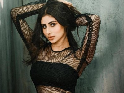 Mouni Roy beats everyone in boldness, wore a small scarf top, See Photos
