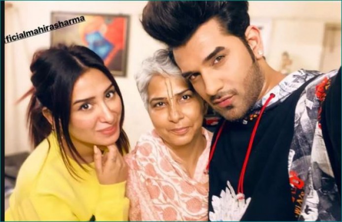 Mahira Sharma met Paras Chhabra's mother, fans asks ' Is Relationship is fixed'