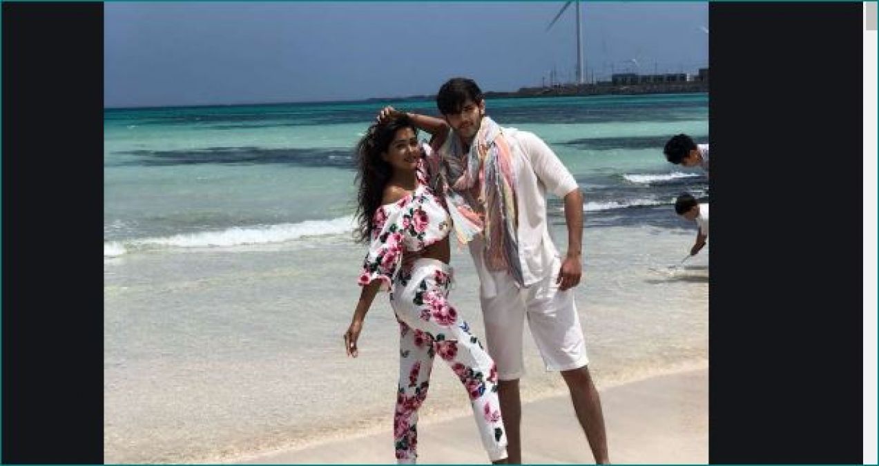 Rohan Mehra wishes girlfriend, Kanchi Singh 'Happy Birthday' With love