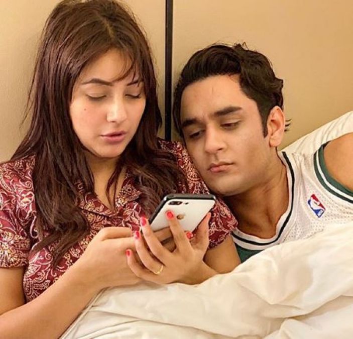 Vikas Gupta reacts on her big fight with Shahnaz says 'Will not meet her '