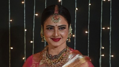 Channel gives Rekha such a huge sum for 1-minute promo of TV show