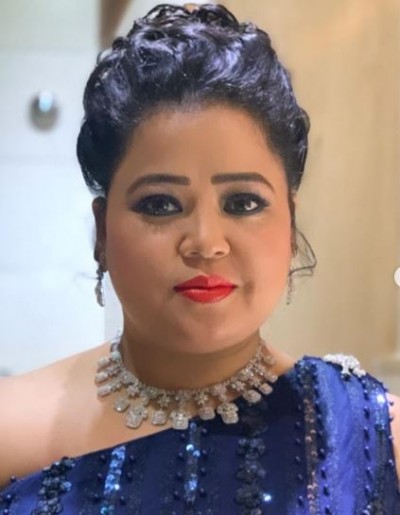 Bharti Singh seen mopping at home, shared video
