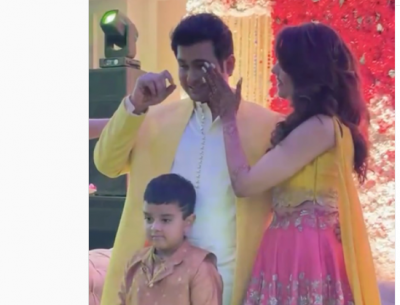 VIDEO: Sugandha takes over as Sanket starts crying during engagement