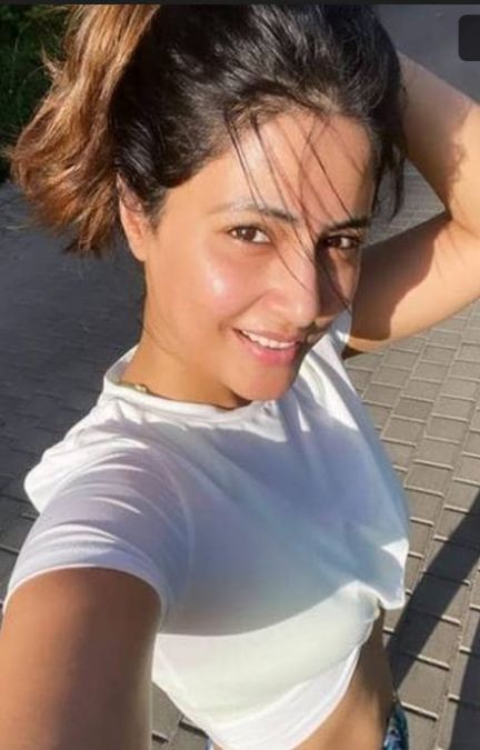 Hina Khan shares her sunkissed photo, check it out here